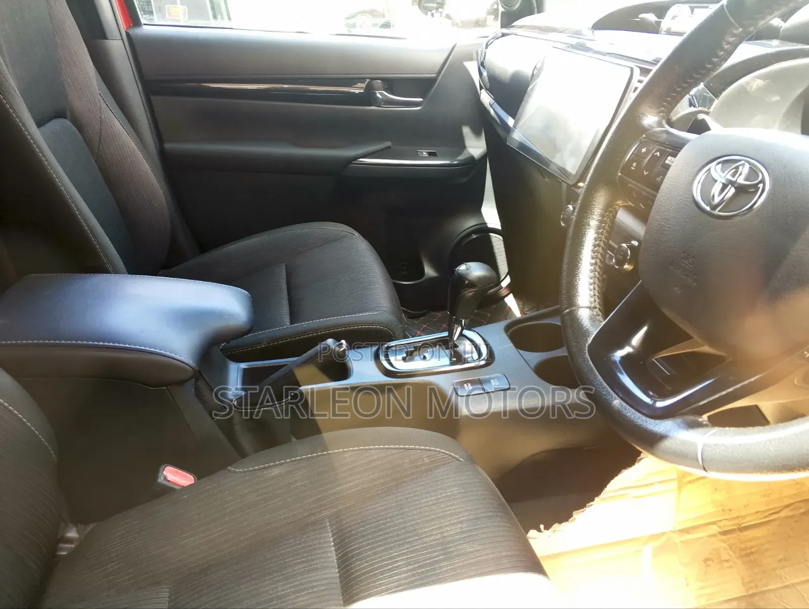Toyota Hilux 2019 Red