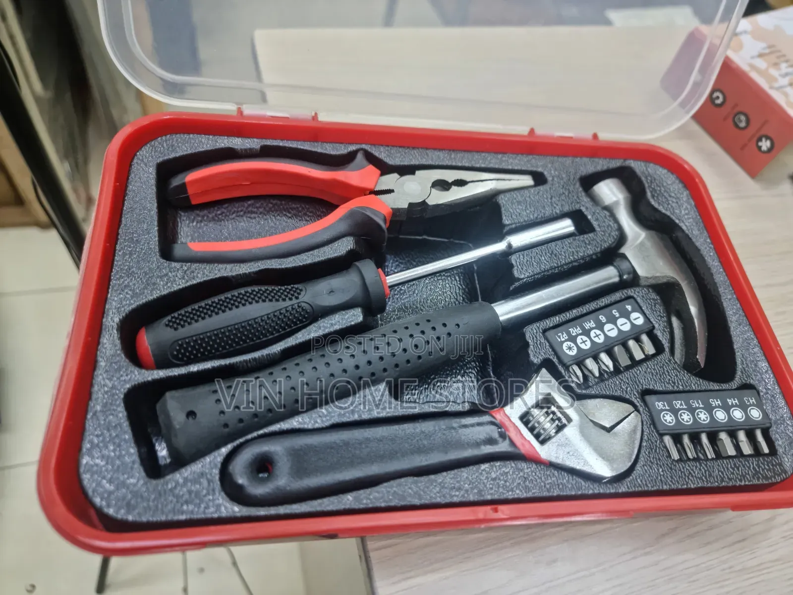 16 PC Household Hand Tool Set