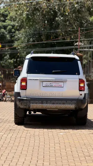 Toyota Land Cruiser Prado 2.4 Hybrid 2025 White