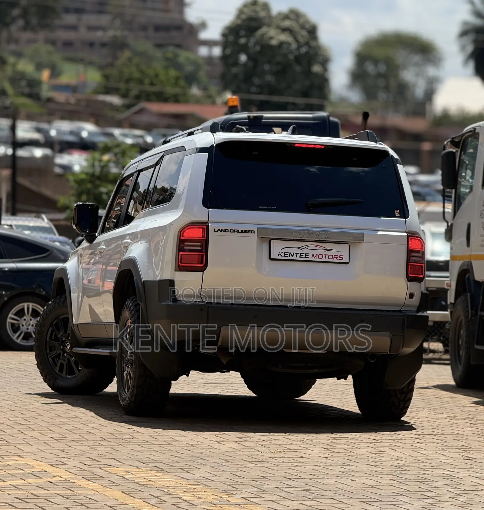 Toyota Land Cruiser Prado 2.4 Hybrid 2025 White