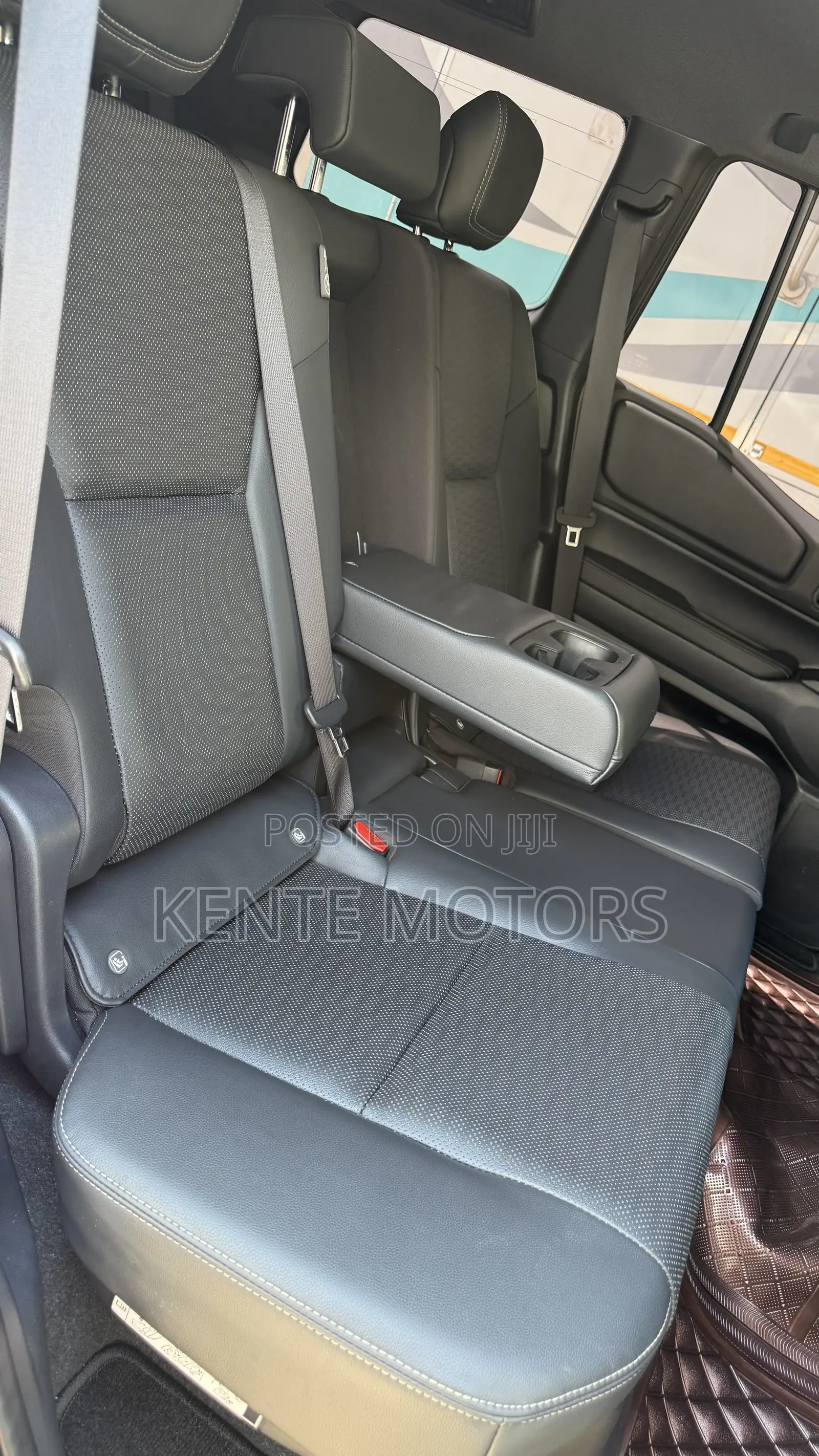 Toyota Land Cruiser Prado 2.4 Hybrid 2025 White