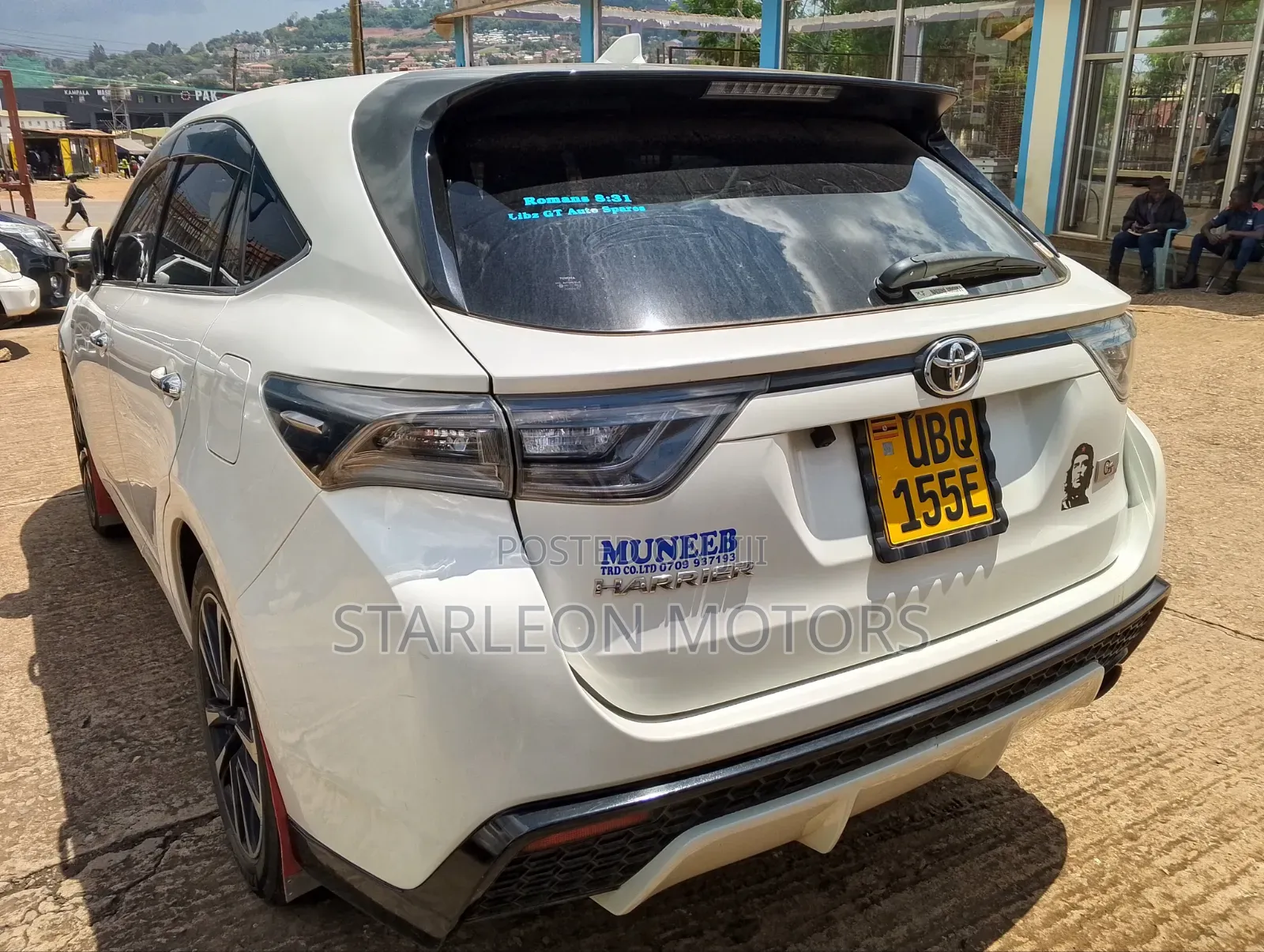 Toyota Harrier 2.0 2015 White