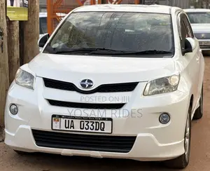 Toyota IST 2010 White