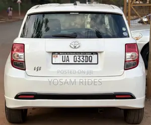 Toyota IST 2010 White