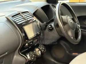 Toyota IST 2010 White