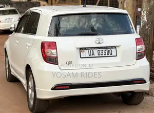 Toyota IST 2010 White