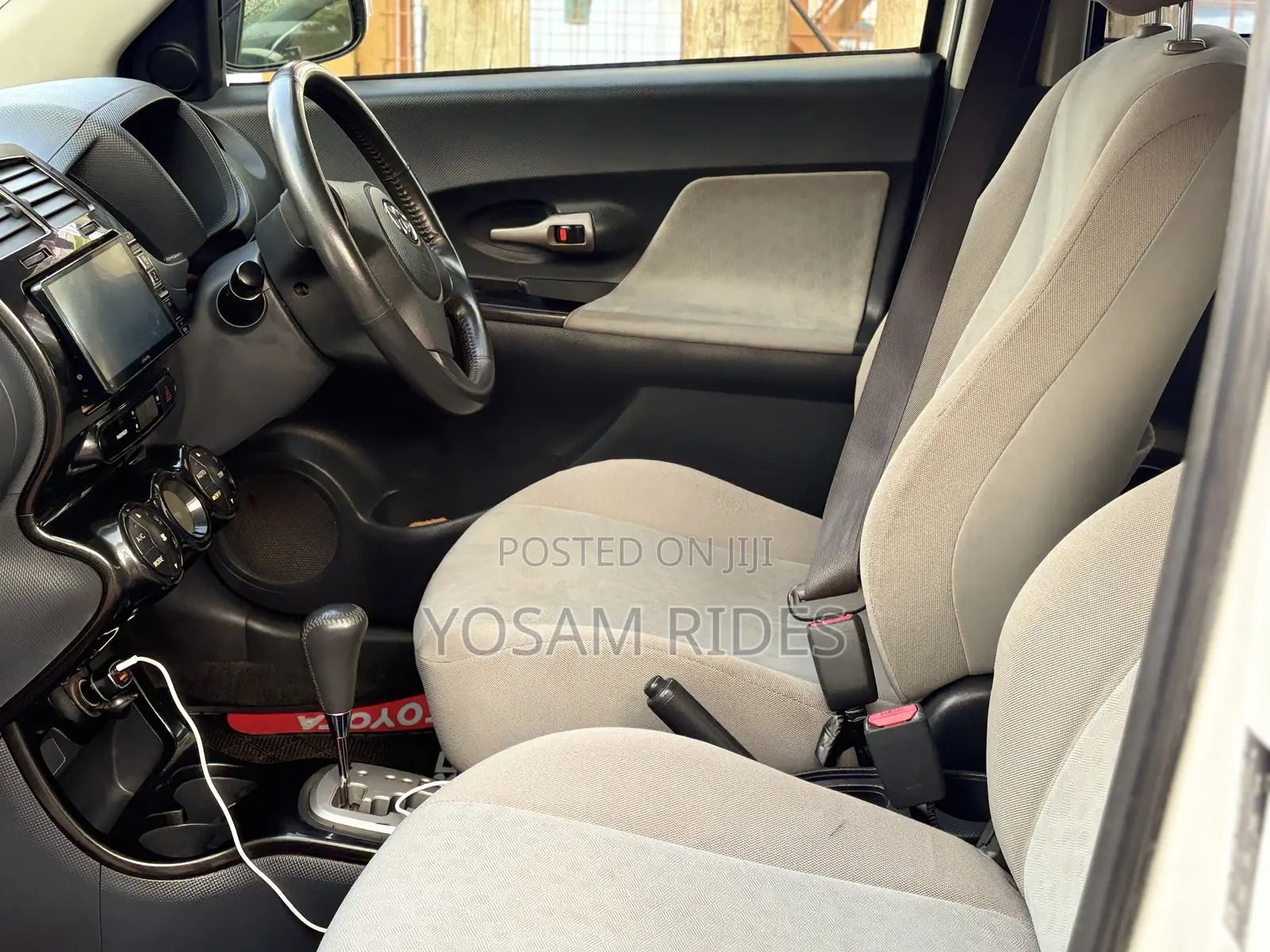 Toyota IST 2010 White