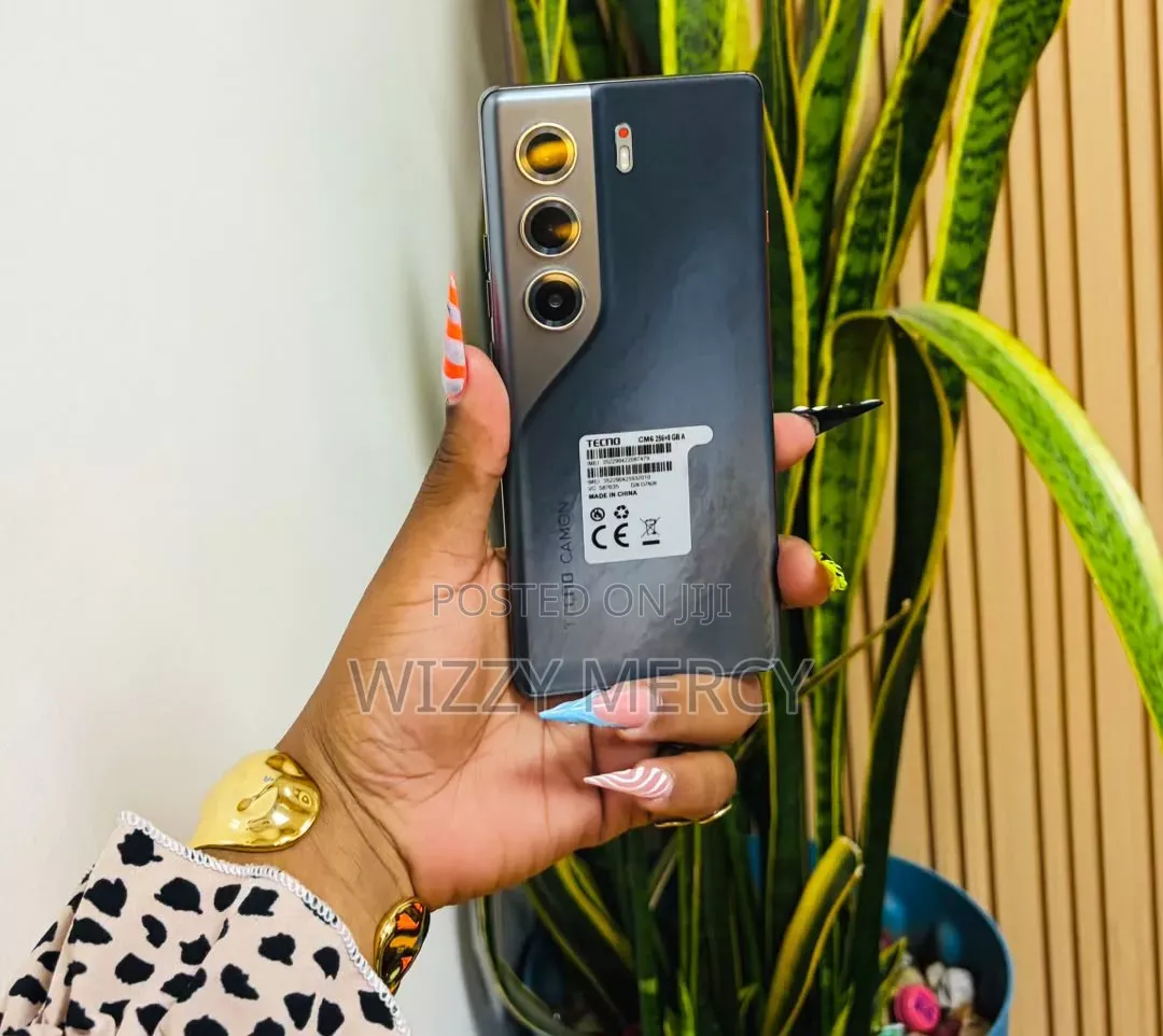 New Tecno Camon 40 Pro 4G 256 GB Black