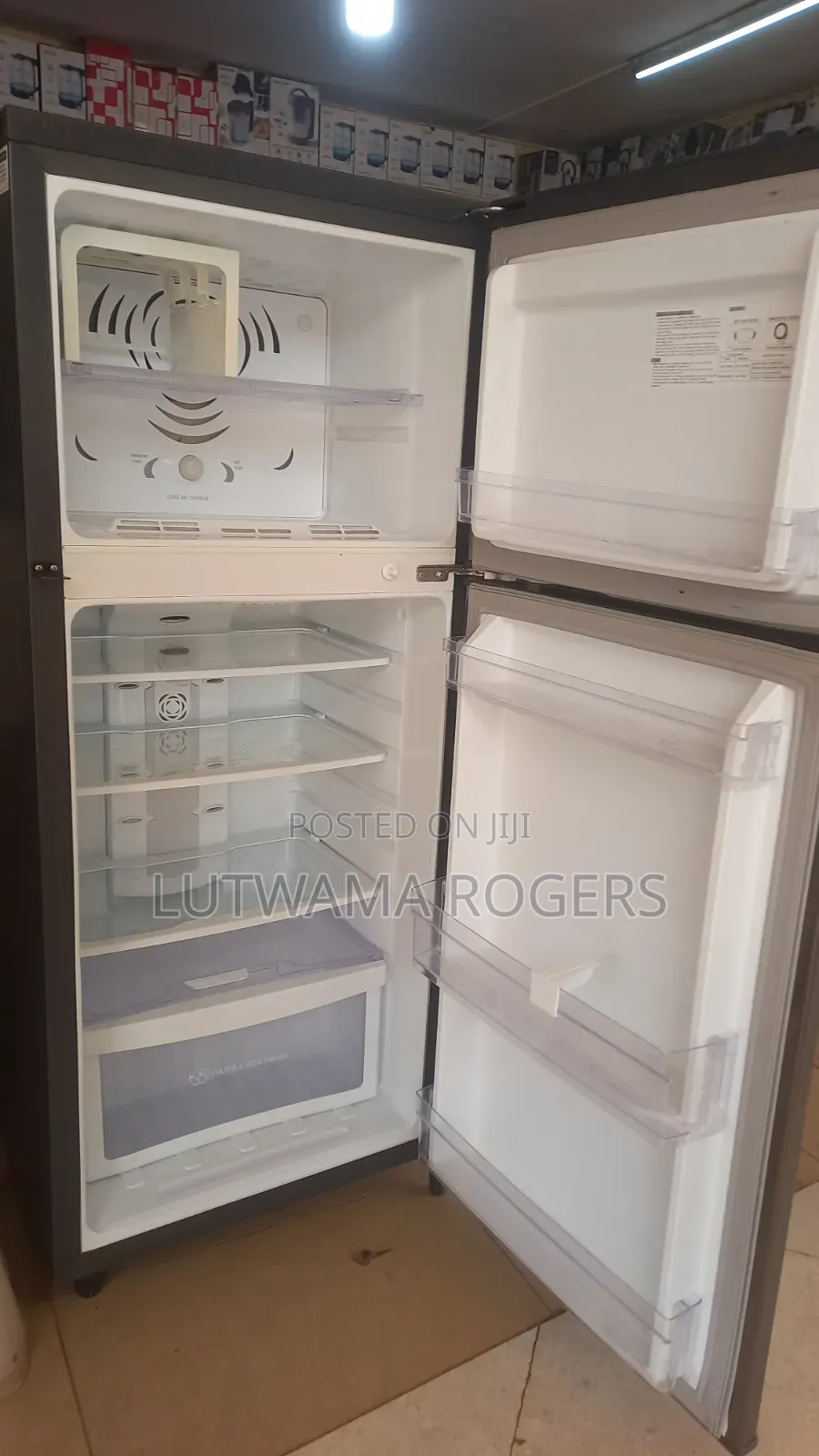 Venues Fridge 280ltrs