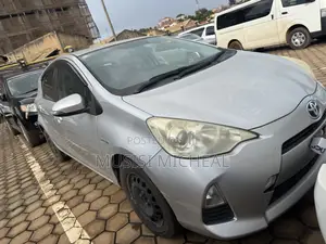 Toyota Aqua 2013 Silver