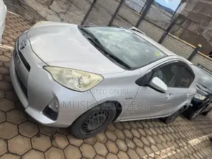 Toyota Aqua 2013 Silver