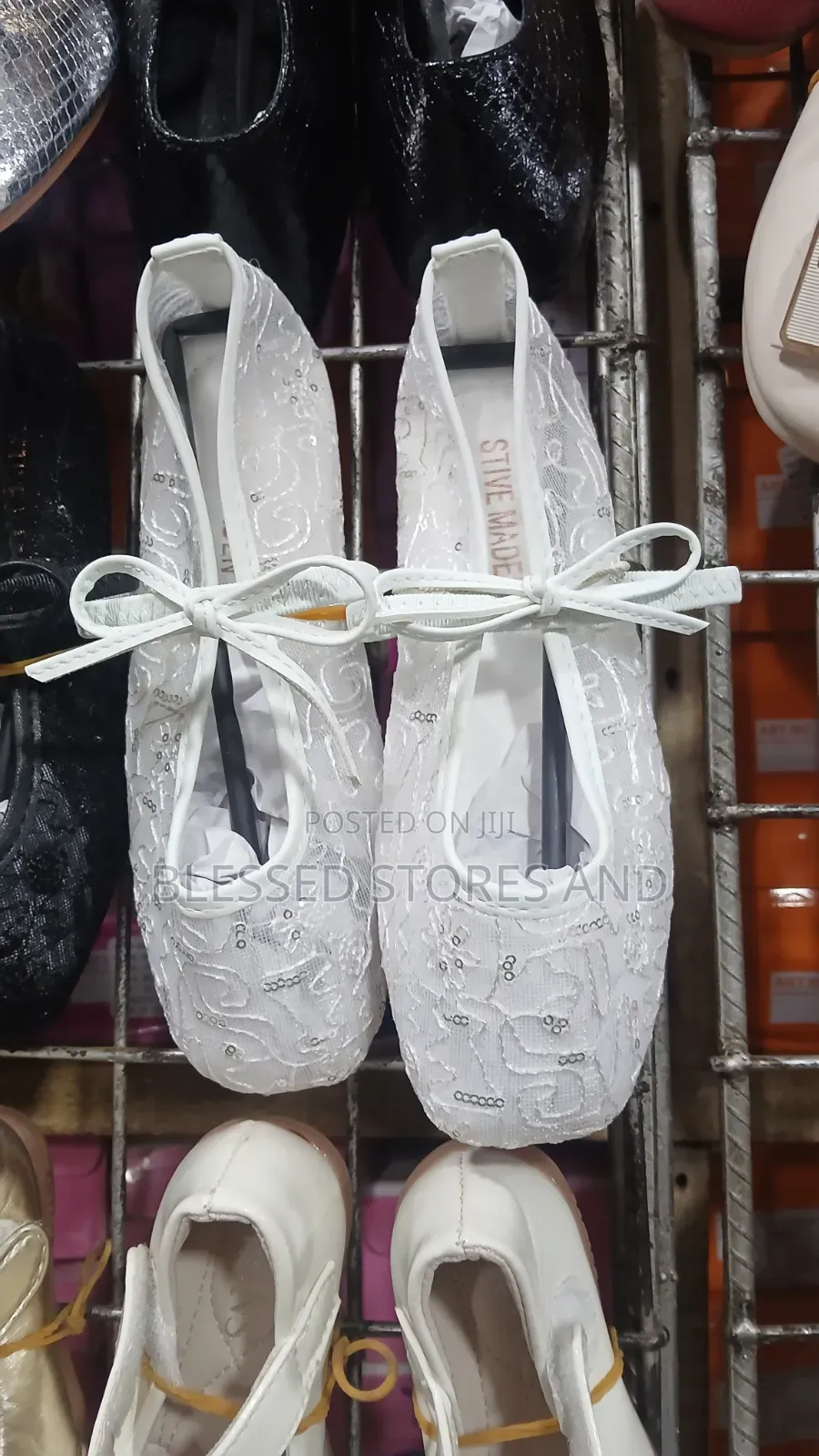 Net and Flat Closed Shoes