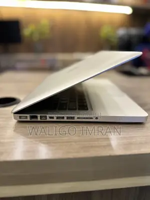 Laptop Apple MacBook Pro 2012 4GB Intel Core i5 HDD 500GB