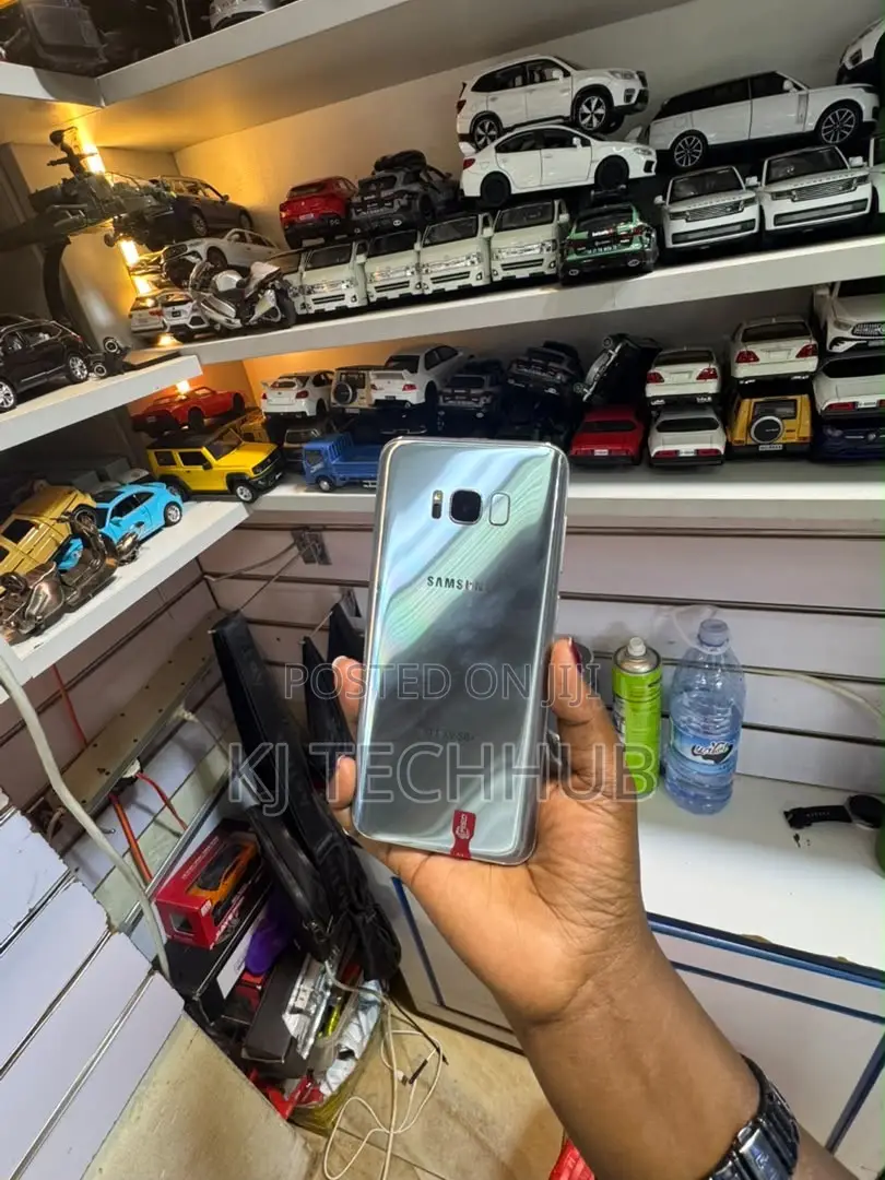 Samsung Galaxy S8+ 128 GB Silver