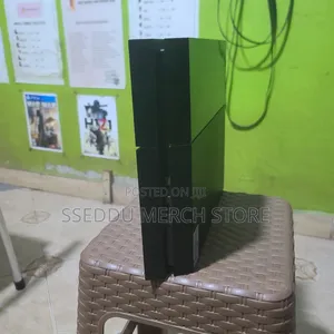 Sony Ps4 Standard 2tb — Chipped — 30+ Games