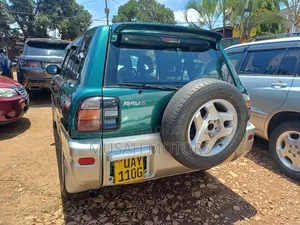 Toyota RAV4 Automatic 2000 Green