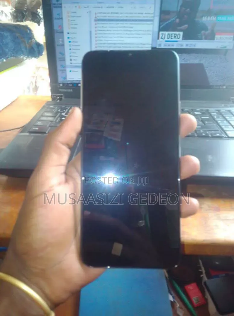 Infinix Hot 11 Play 64 GB Black