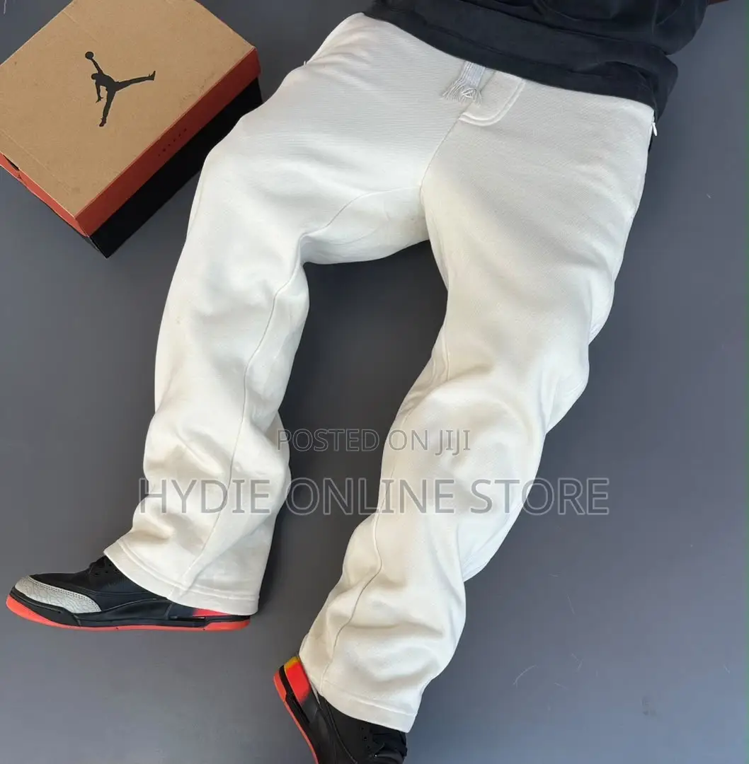 Premium Heavy-Material Sweater Pants – Warm, Stylish & Comfortable 