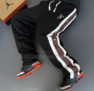 Premium Heavy-Material Sweater Pants – Warm, Stylish & Comfortable 