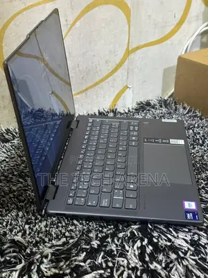 New Laptop Lenovo Yoga 7i 16GB Intel Core Ultra 7 SSD 1T