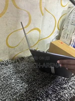 New Laptop Lenovo Yoga 7i 16GB Intel Core Ultra 7 SSD 1T