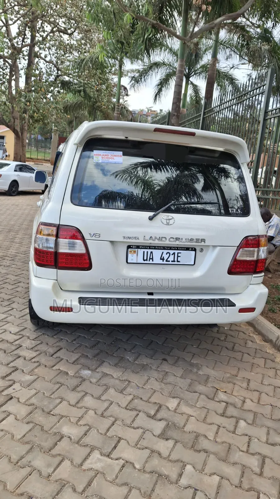 Toyota Land Cruiser 2001 White
