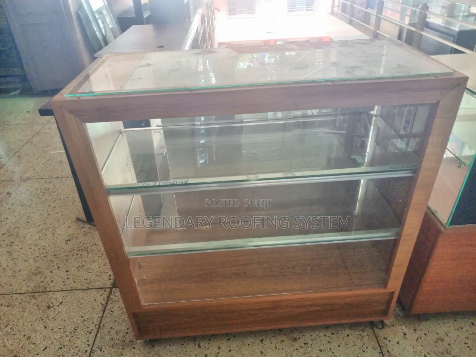 Show Case Display Table