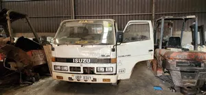 Isuzu Elf 250
