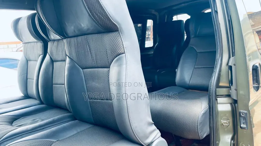 Toyota HiAce 2015 Green