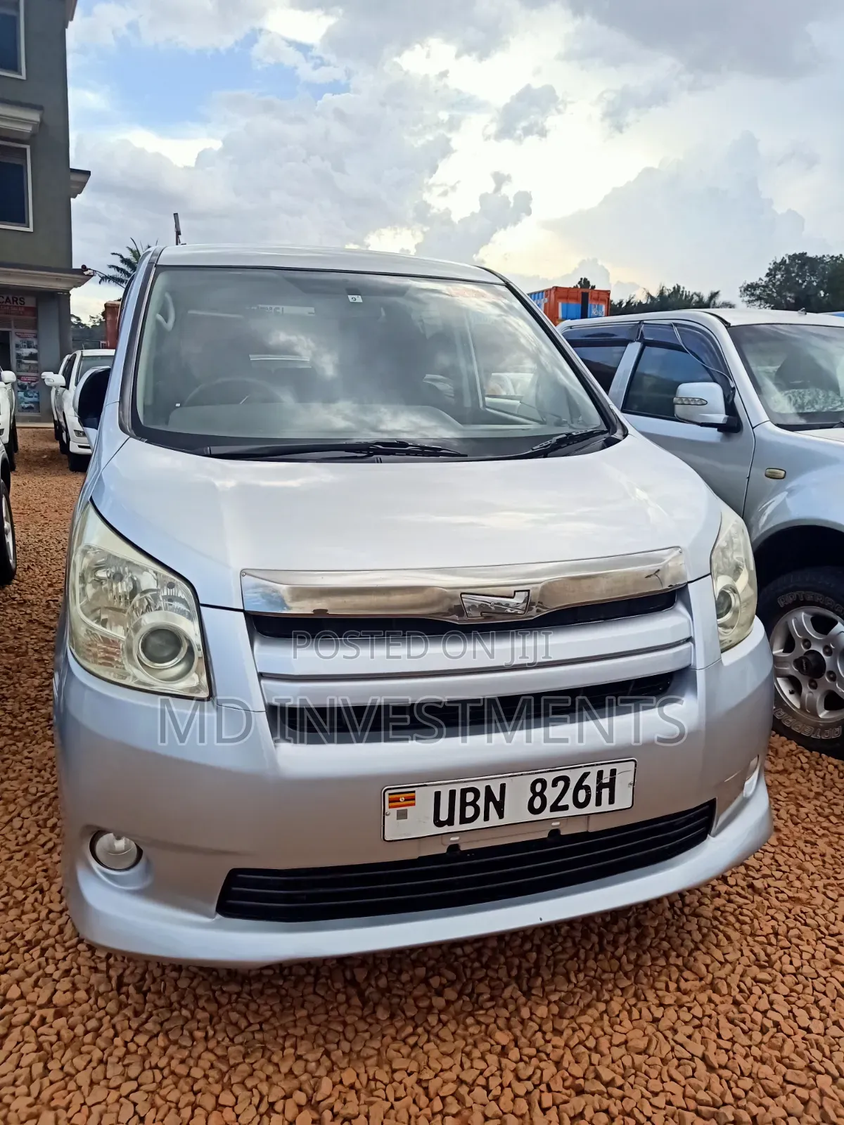Toyota Noah 2010 Silver