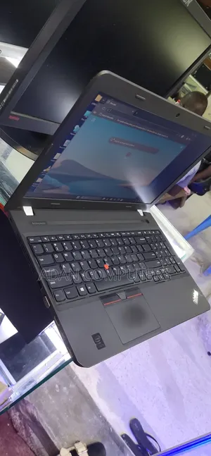 Laptop Lenovo ThinkPad Edge E550 8GB Intel Core i3 HDD 256GB