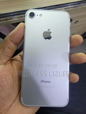 Apple iPhone 7 32 GB Silver