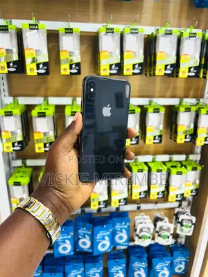 Apple iPhone XS 64 GB Black
