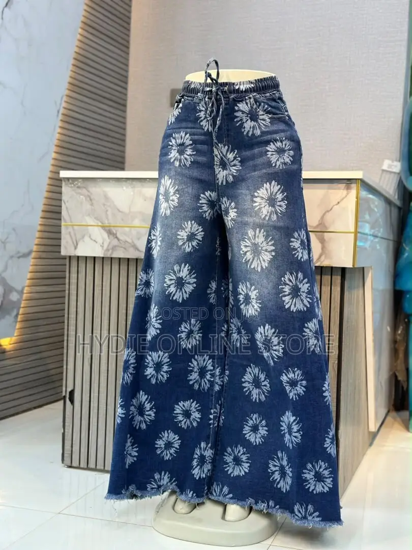 Trendy Baggy Boyfriend Ladies’ Jeans – Stylish, Relaxed & Comfortable