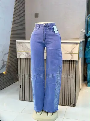 Trendy Baggy Boyfriend Ladies’ Jeans – Stylish, Relaxed & Comfortable