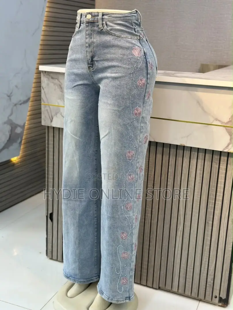Trendy Baggy Boyfriend Ladies’ Jeans – Stylish, Relaxed & Comfortable