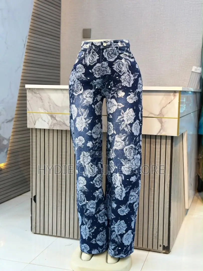 Trendy Baggy Boyfriend Ladies’ Jeans – Stylish, Relaxed & Comfortable