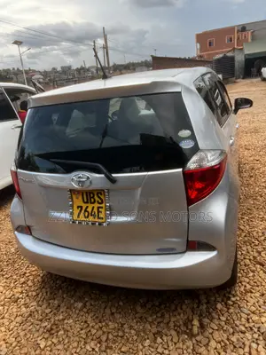 Toyota Ractis 1.5 AWD 2014 Silver