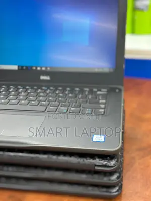 Laptop Dell Latitude 3380 4GB Intel Core i5 HDD 500GB