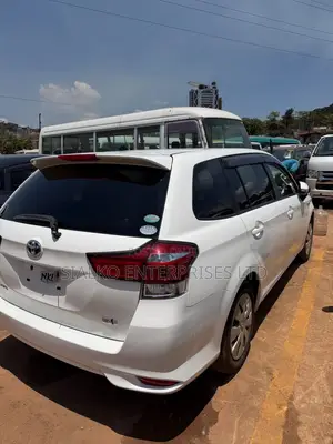 Toyota Corolla Fielder 2017 White