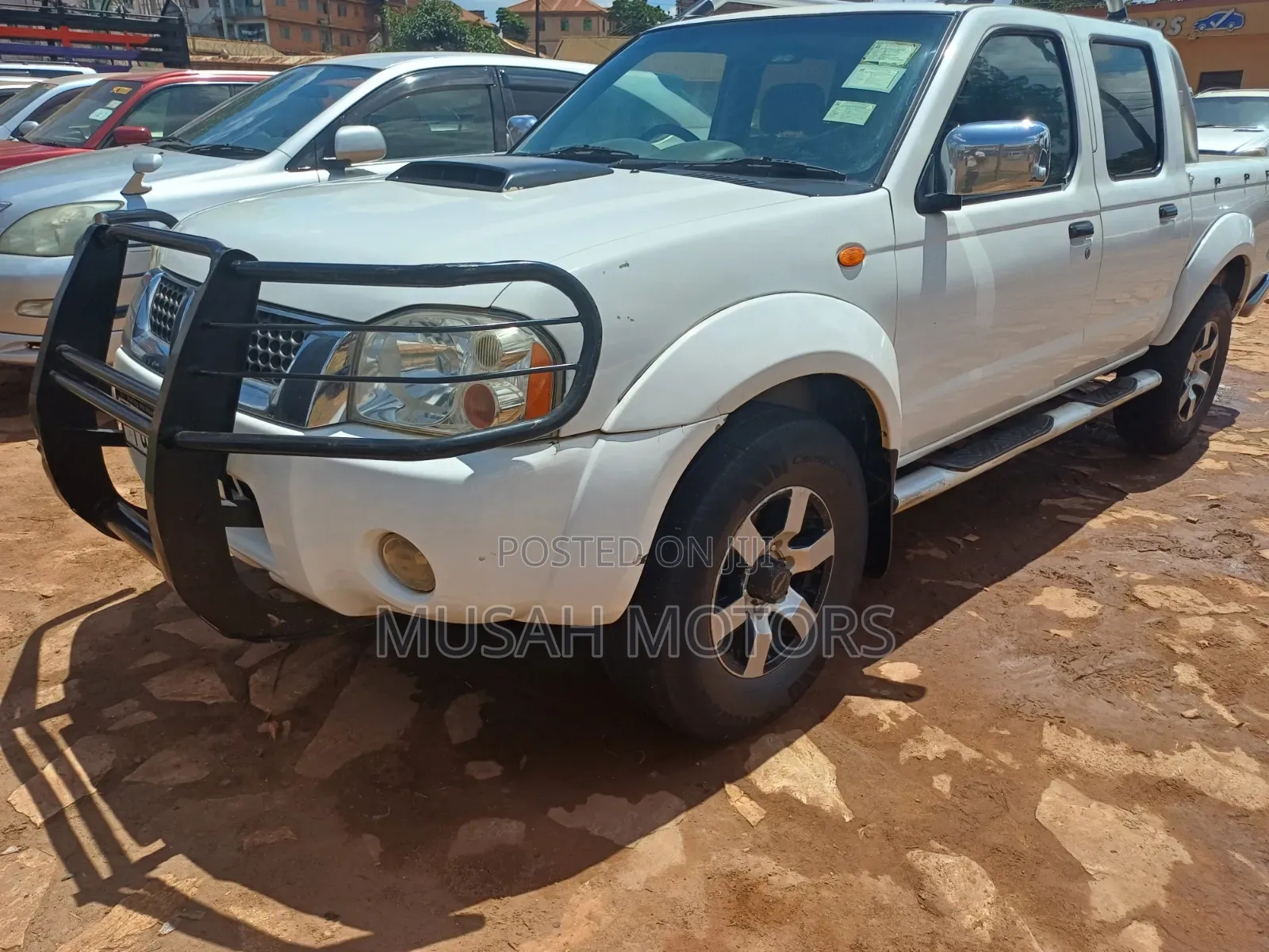 Nissan Hardbody 2012 White