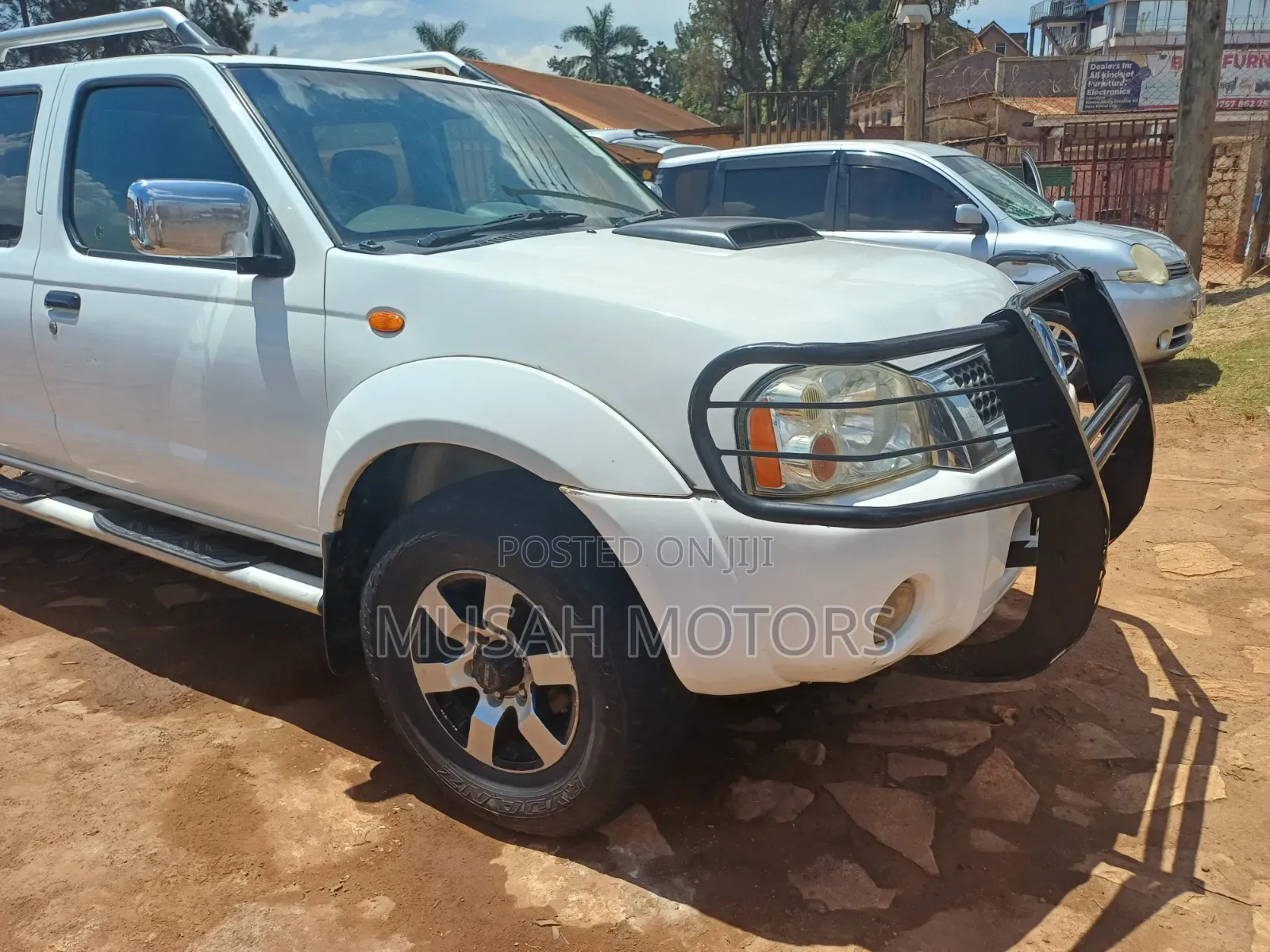 Nissan Hardbody 2012 White
