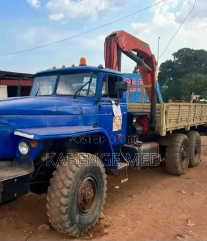 Truck Mounted Crane