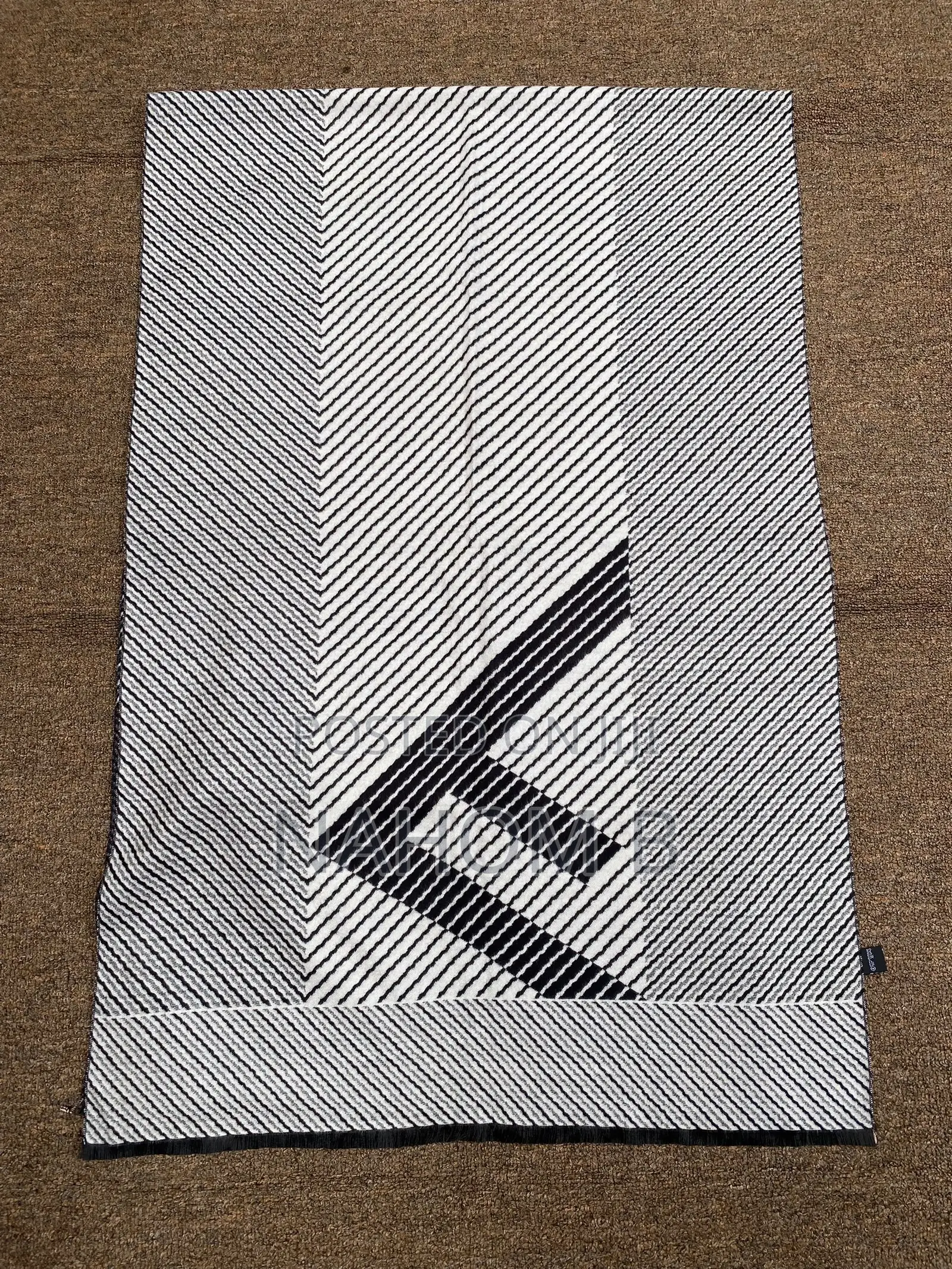 Jacquard Wool Scarf