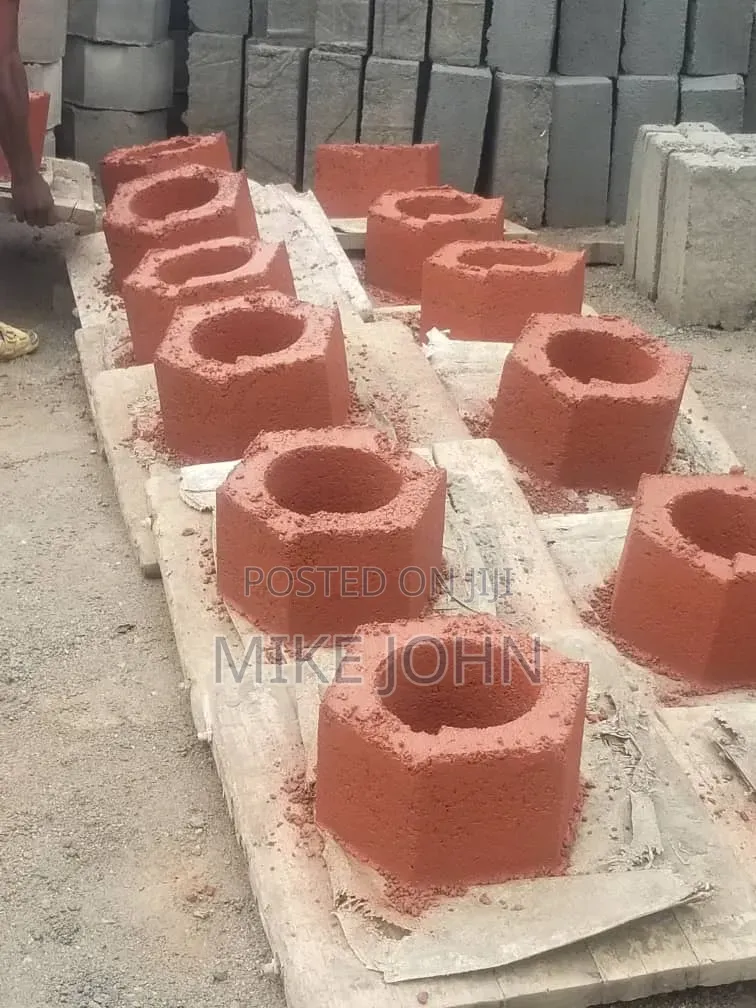 Honey Combs / Wall Retainers / Pompeys