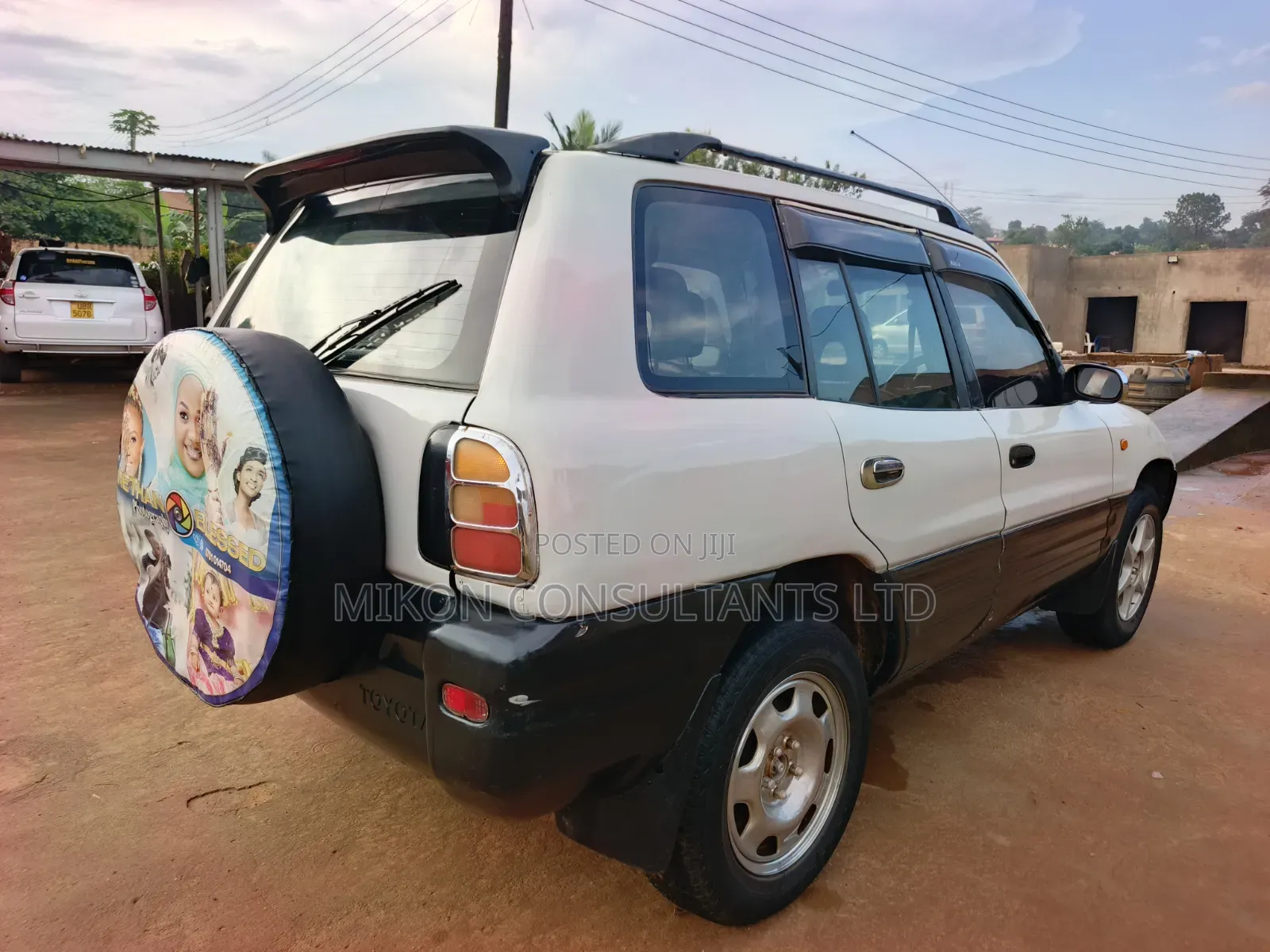 Toyota RAV4 1999 White