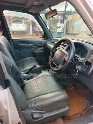 Toyota RAV4 1999 White
