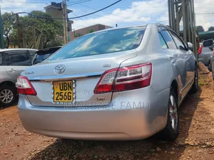 Toyota Premio 2010 Silver