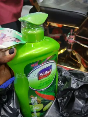 Wellice Olive Oil Refreshing Shower Gel,