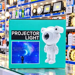 Astronaut Projector Light – Creative Space-Themed LED Night Lamp